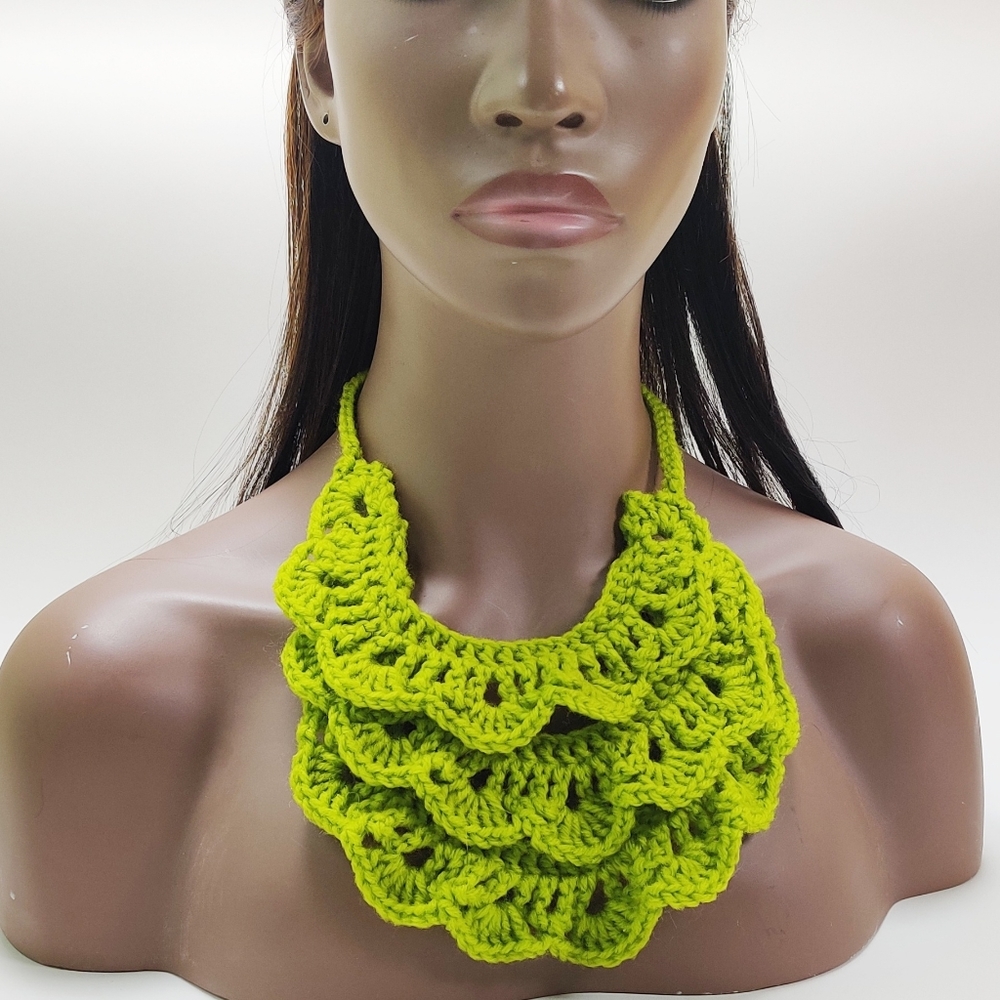 Citrine Crochet Ruffled Necklace